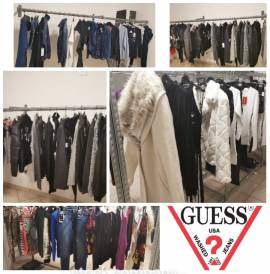 Stock abbigliamento firmato uomo e donna firmato GUESS 