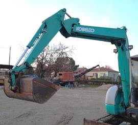 ESCAVTORE KOBELCO SK 50 CON DEPORTE' 