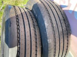 N.2 PNEUMATICI ANTERIORI MICHELIN 315/70 R.22.5 