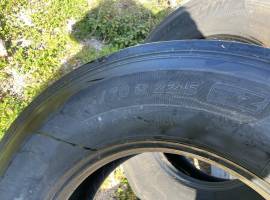 N.2 PNEUMATICI ANTERIORI MICHELIN 315/70 R.22.5 