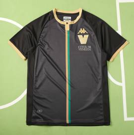 Nuova maglia Venezia