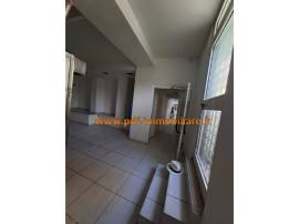 Locale commerciale di 100 mq in Via Casal Bianco, Settecamini