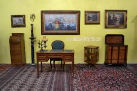 Scrittoio da centro stile Luigi XVI piano in ecopelle verde 109 cm.