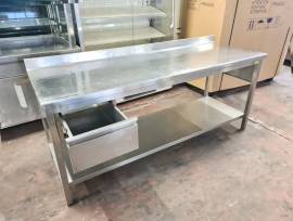 TAVOLO NEUTRO INOX CON RIPIANO USATO 