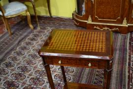 Coppia di tavolini stile Luigi XVI a scacchiera