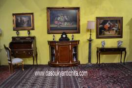 Credenza mezzo giro stile Napoleone III a tre ante Credenza mezzo giro stile Napoleone III a tre ante