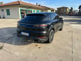 Autovettura Porsche Cayenne Coupè