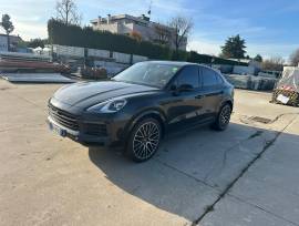 Autovettura Porsche Cayenne Coupè