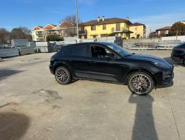 Autovettura Porsche Macan