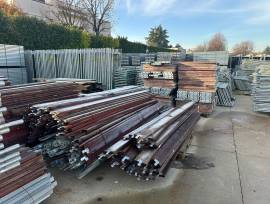 Ponteggi, attrezzature da cantiere e pannelli