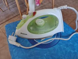 Ferro da stiro Sekom SFV-1501C 2000W bianco-verde