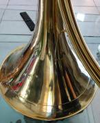 Corno da caccia in rame marchiato FRANCOIS PERINET Corno da caccia in rame marchiato FRANCOIS PERINET