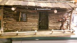 Riproduzione FAR WEST Ranch .Interni Canoa. Teepe.Carro.Concia delle Pelli ecc...