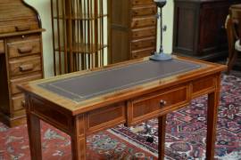 Scrivania da centro stile Luigi XVI cm.100 con piano in ecopelle marrone