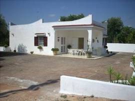 OSTUNI BR- VILLA CON TRULLO ESTATE 2026