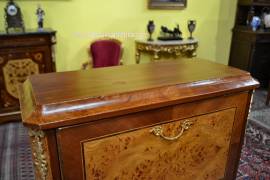 Scarpiera stile Napoleone III a tre ripiani in radica