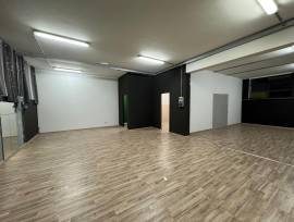 Capannone adatto a deposito/magazzino con uffici a Salsomaggiore T