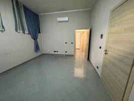 Capannone adatto a deposito/magazzino con uffici a Salsomaggiore T