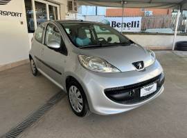 Peugeot 107 Urban 5Porte 1.0 Benzina Neopatentati 