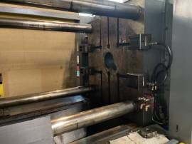 LOTTO 24 - Pressa oleodinamica per stampaggio plastica BATTENFELD BK