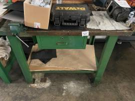 LOTTO 32 - Macchinari e attrezzature al piano -1