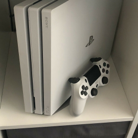 SONY PS4 PRO