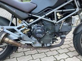 Ducati Monster 900