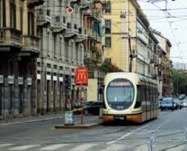 NEGOZIO IN CORSO DI PORTA TICINESE  40 MQ.