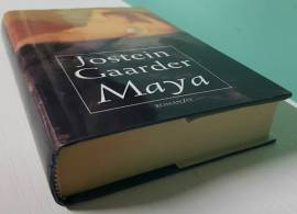 Maya di Jostein Gaarder Ed.Mondolibri su licenza di Longanesi & C.2000 come nuovo