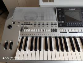 Tastiera arranger YAMAHA PSR S900