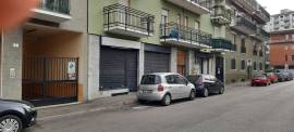 NEGOZIO ADATTO AD ESTETICA  MASSAGGI 