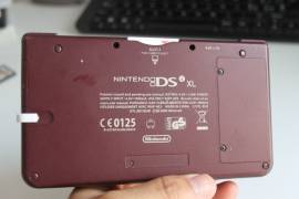 Retrogaming Console portatile Nintedo DSI XL Burgundy/Wine Red