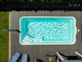 piscina in vetroresina 6,1x3,0x1,5 scale interne impostato