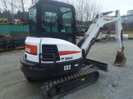 Miniescavatore Bobcat - E 32, in vendita a 2500 €