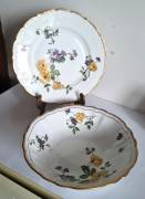 Piatti decoro con  floreale  firmati A.S.  Realizzate su  ceramiche lombarde come da foto .Dimension