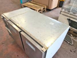 FRIGO A INCASSO MOTORE A BORDO USATO  