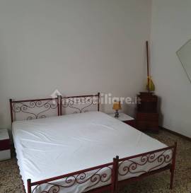 In casa indipendente al P.T. bilocale arredato di mq. 50 