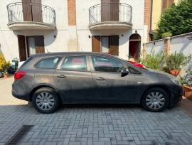 Autovettura Opel Astra