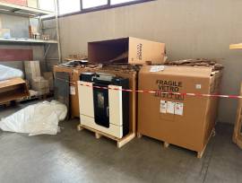 LOTTO 11 - Camini e stufe a pellet non completi o da revisionare