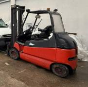 N. 2 carrelli elevatori