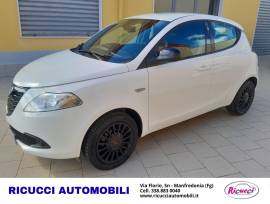 Lancia Ypsilon 1.2 Elefantino Rosa