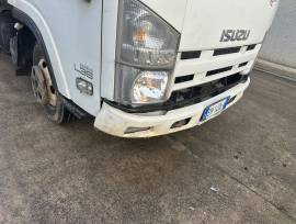 Autocarro Isuzu
