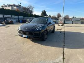 Autovettura Porsche Cayenne Coupè