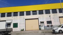 CAPANNONE ARTIGIANALE 250 Mq.  CERCASI  A CESANO BOSCONE   ZONA   TANGENZIALE  OVEST  VIA MAGELLANO 