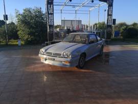 VENDO O SCAMBIO OPEL MANTA GT/J