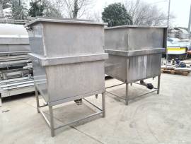 2 CISTERNE INOX CON COPERCHIO USATE 2 CISTERNE INOX CON COPERCHIO USATE