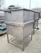 2 CISTERNE INOX CON COPERCHIO USATE 2 CISTERNE INOX CON COPERCHIO USATE