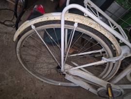 BICICLETTA VINTAGE DA SISTEMARE 
