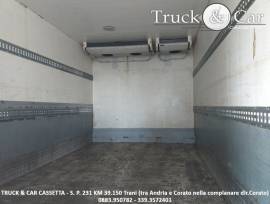 RIF.507 – RENAULT TRUCKS – FURGONE ISOTERMICO CON GRUPPO FRIGO E SPONDA CARICATRICE – 2005