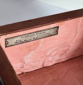 Ferdinando Pogliani (1832-1899) cofanetto in legno portagioie con miniatura su porcellana . 